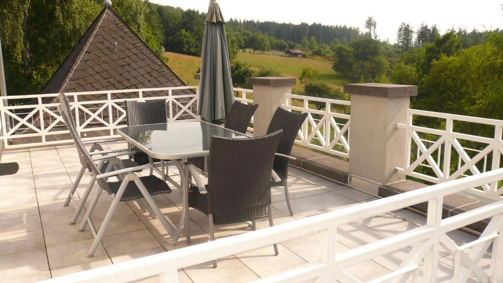 Waldhotel Forsthaus Remstecken Кобленц Стая снимка