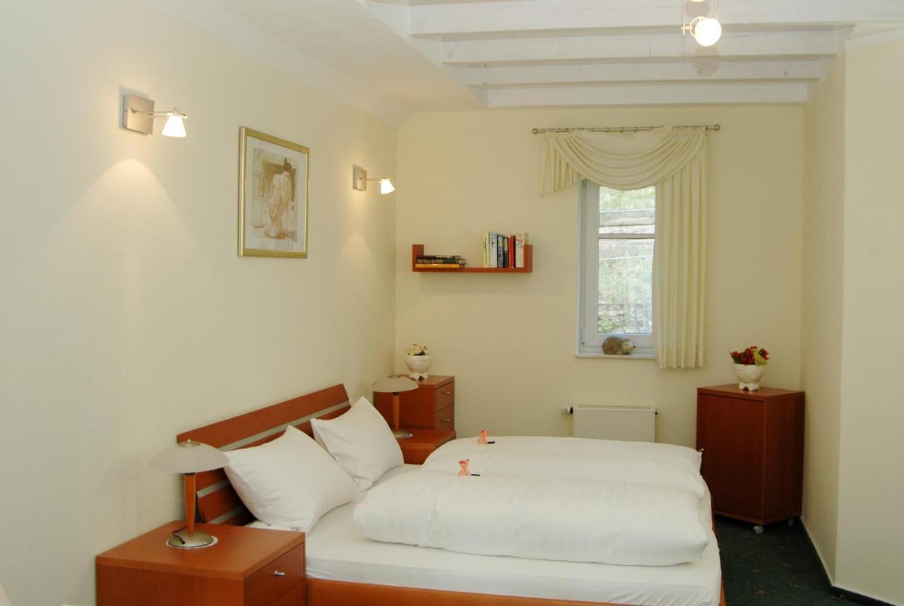 Waldhotel Forsthaus Remstecken Кобленц Стая снимка
